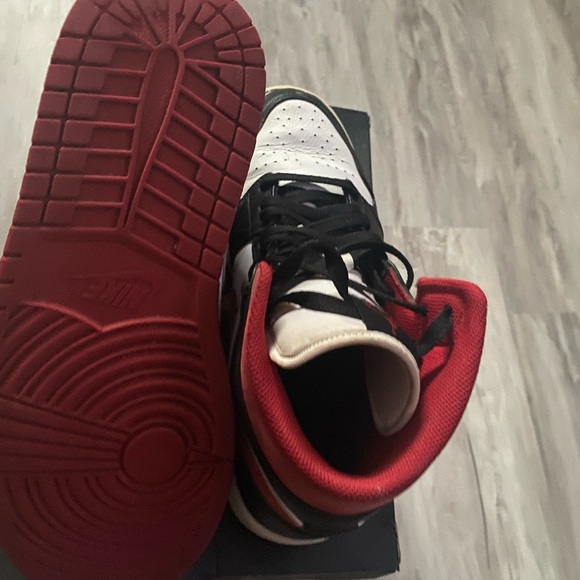 Jordan 1 - Picture 4 of 5